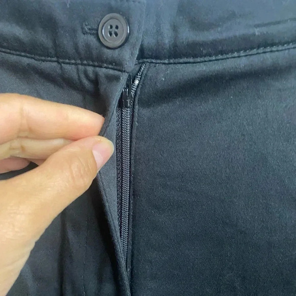 Tribal - Black Bermuda Style shorts - US6 - Picture 3 of 4